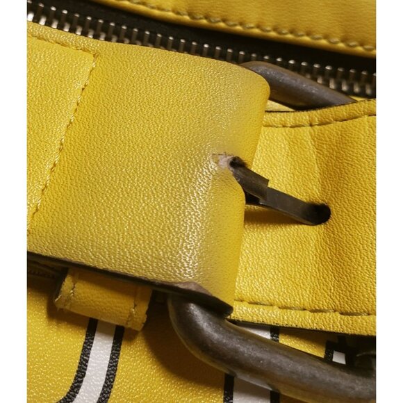 Rare - Yellow Guess Los Angeles Logo Belt Bag Crossbody Adjustable Strap - Picture 8 of 16